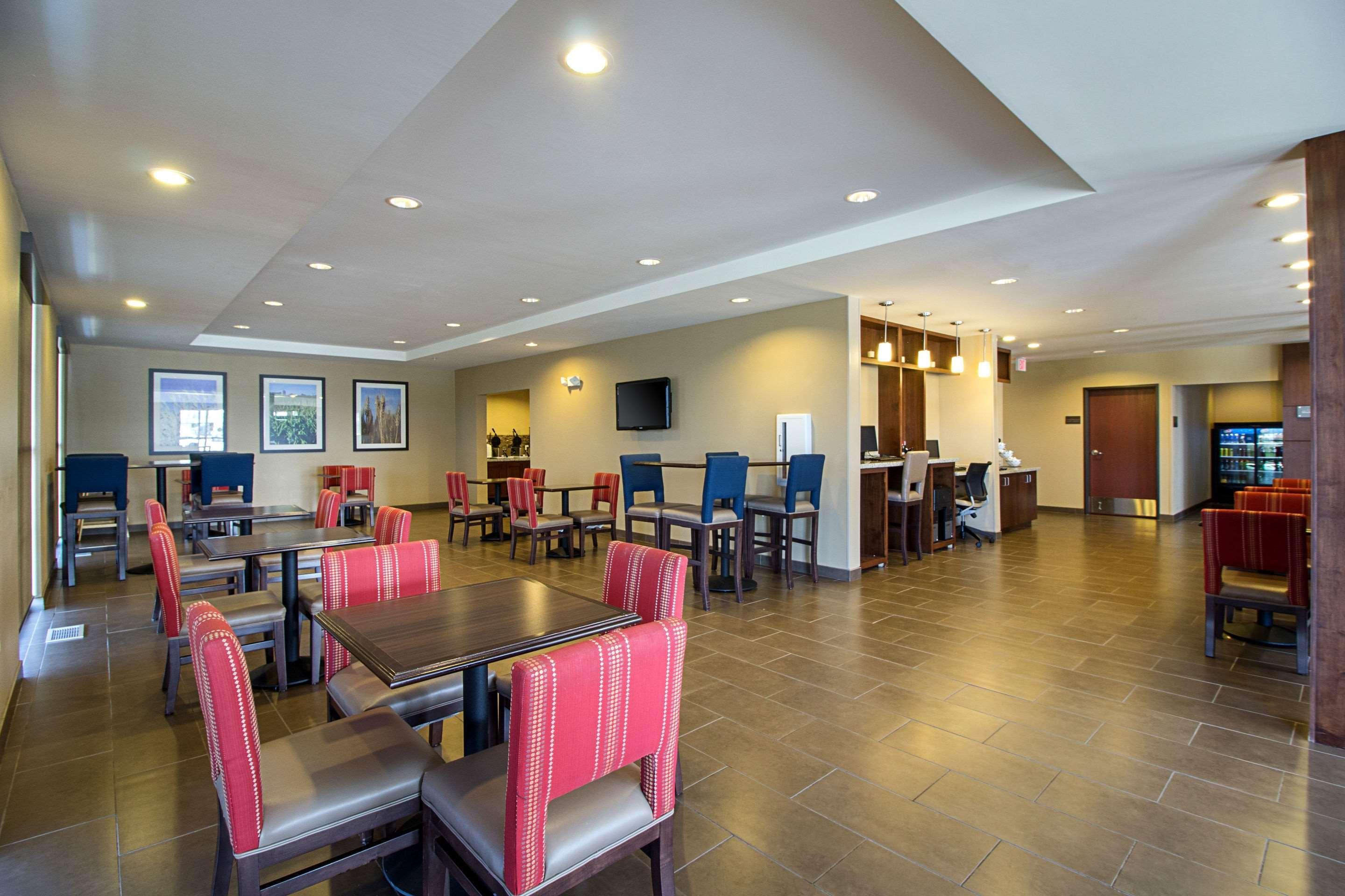 Comfort Suites & Conference Center Worthington Zewnętrze zdjęcie